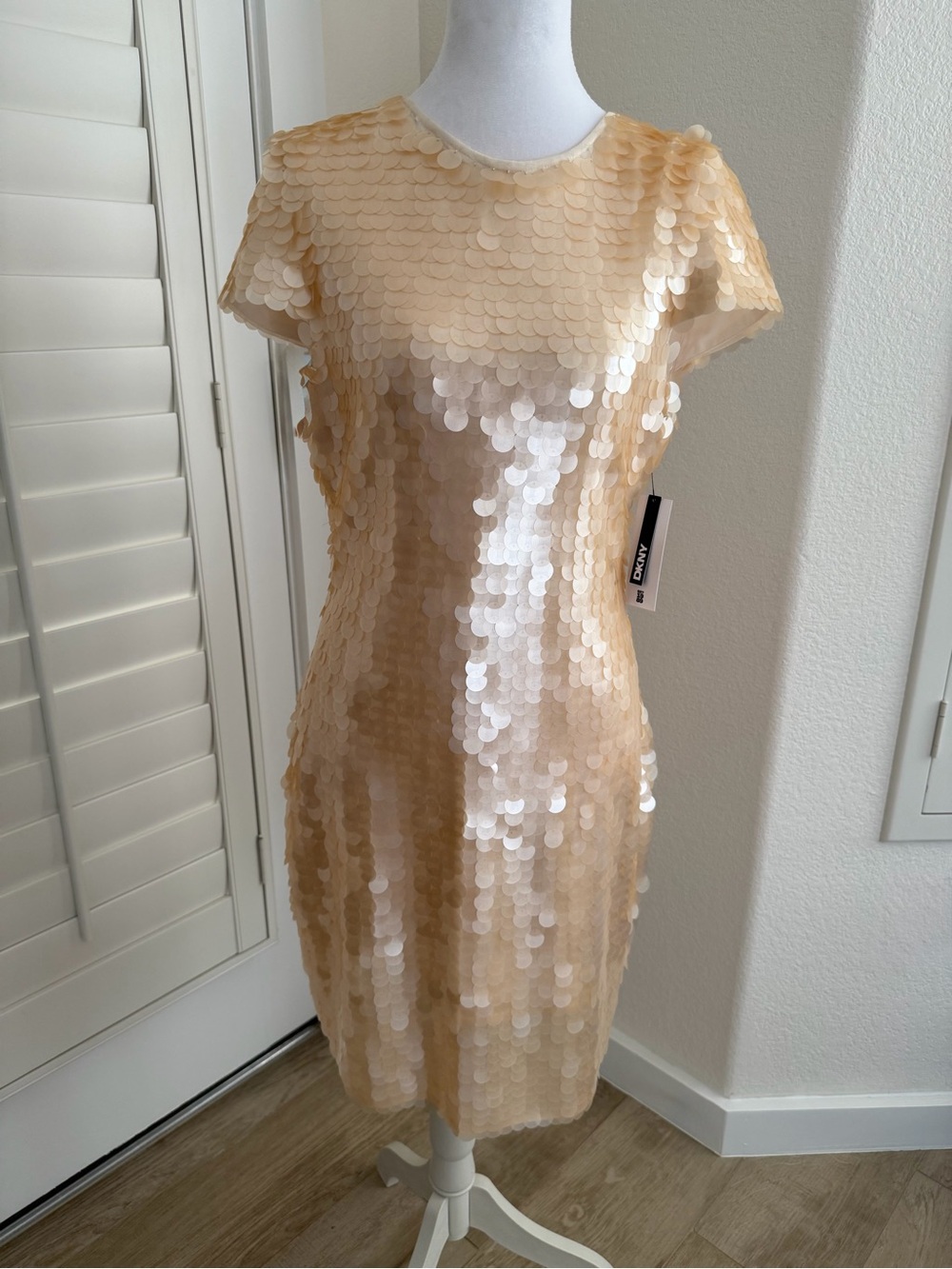 DKNY Chino Khaki Sequined Short Sleeve Midi Dress – Size Small (NWT)